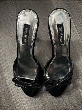 White House Black Market Black Bow heels